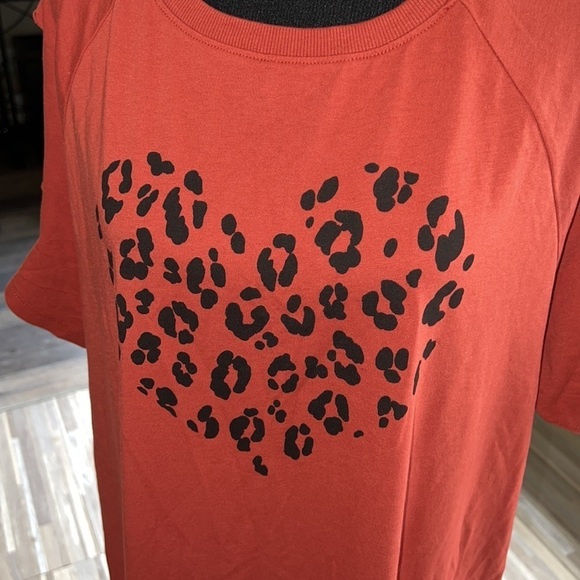 TORRID rust leopard heart slashed raglan sleeves tshirt dress - Picture 5 of 7